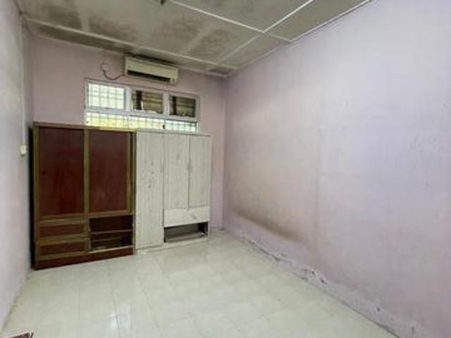 Teres Cornerlot Setingkat Seri Mahkota Permai Batu 11