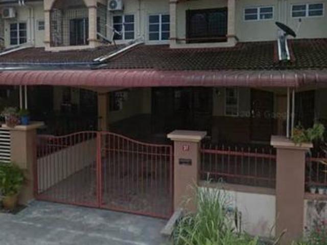 Teres Dua Tingkat di Taman Kota Jaya Simpang untuk dijual