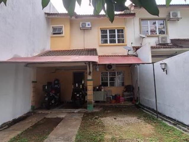 Teres dua tingkat Jalan Kesumba 3A5 Bukit Beruntung Selangor