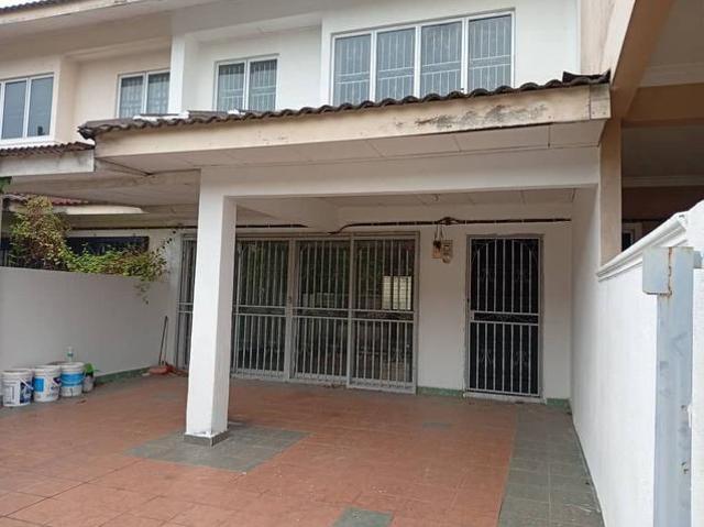 Teres Dua Tingkat Renovated Di Taman Pinggiran Senawang Seremban