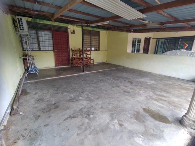 Teres kos rendah di Batu 30 Mache