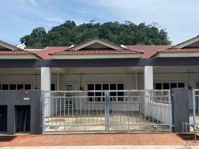 Teres OPEN FACING Taman Damak Utara EXTRA Tanah Belakang