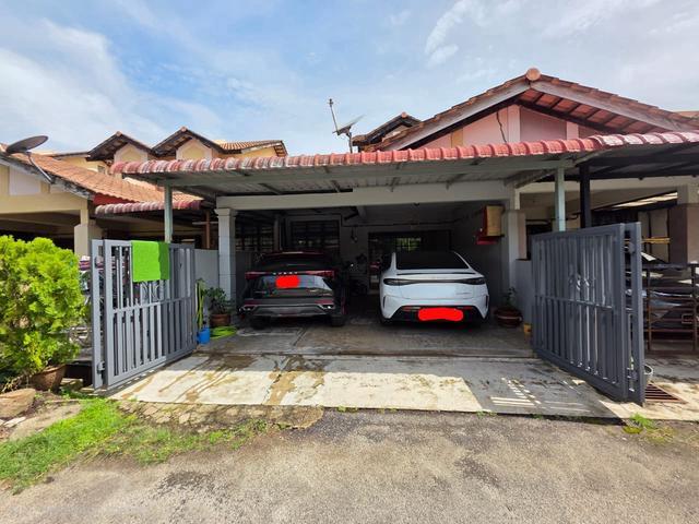 TERES SATU TINGKAT SETENGAH BANDAR DAMANSARA Pasdec