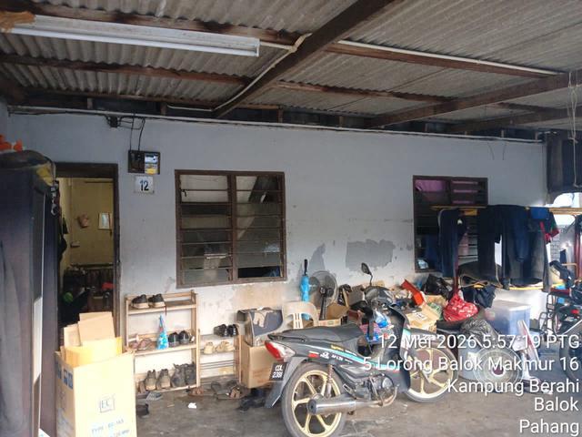 TERES SETINGKAT ADA TANAH SIKIT TEPI Balok Makmur Kuantan