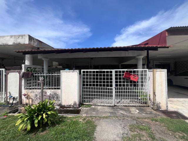 Teres setingkat Alor akar renovated Kuantan pahang
