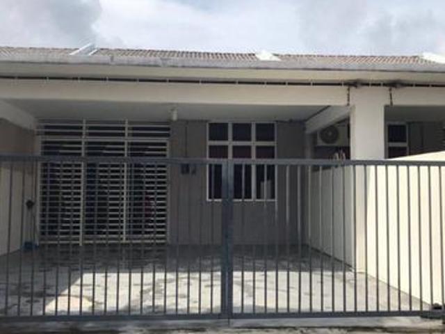 Teres Setingkat Bandar Kuantan Putri
