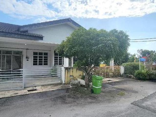 TERES SETINGKAT DI KEMPADANG SEJAHTERA Kuantan Pahang