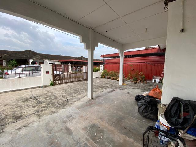 Teres Setingkat di Taman Guar Perahu Kubang Semang Pulau Pinang