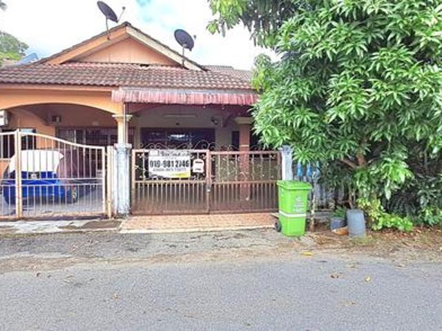 Teres Setingkat Di Taman Harmoni Jalan Rompin Lama Pekan