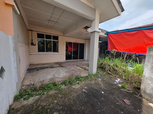 Teres Setingkat di Taman Pinggiran Netas Jaya Mentakab