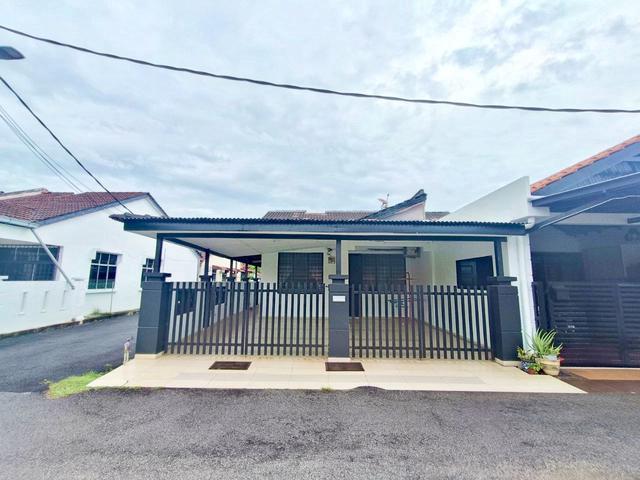 Teres Setingkat End Lot Taman Bukit Beruang Utama Melaka