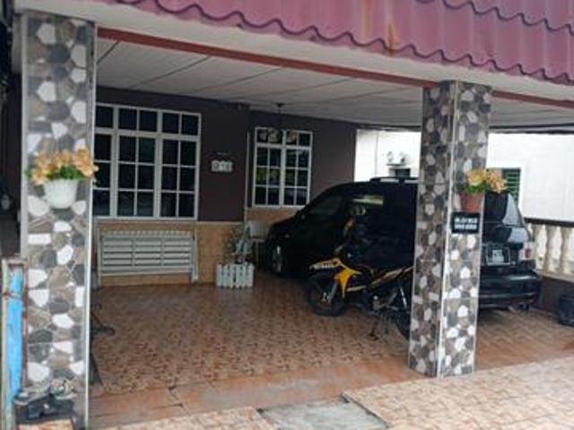 Teres Setingkat Endlot Renovated