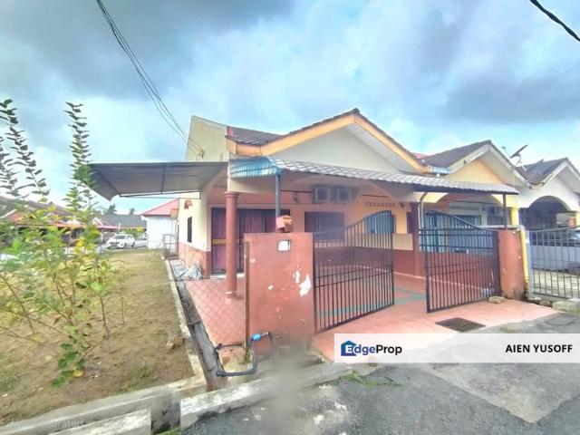 Teres Setingkat Partially furnished Di Taman Sana, Ketapang