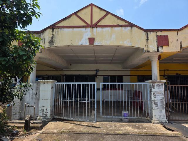 Teres setingkat taman beserah permai dato rashid