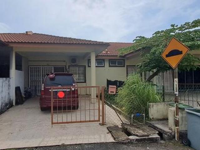 Teres Setingkat Taman Gambang Damai Kuantan siap penyewa