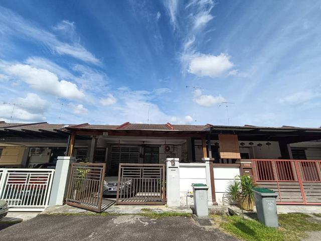 Teres Setingkat Taman Mengkibol Untuk Dijual