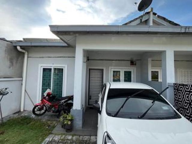 Teres Setingkat Taman Selasih untuk dijual