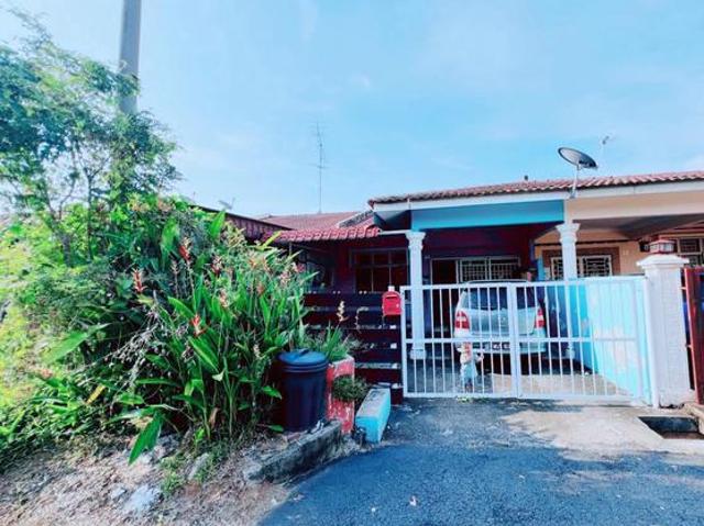 Teres Setingkat Taman Seri Telok Mas Melaka