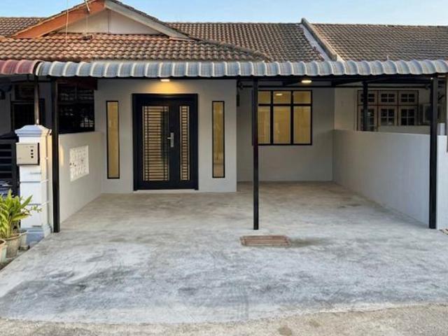 Teres Setingkat Taman Seri Cempaka Peringgit Melaka