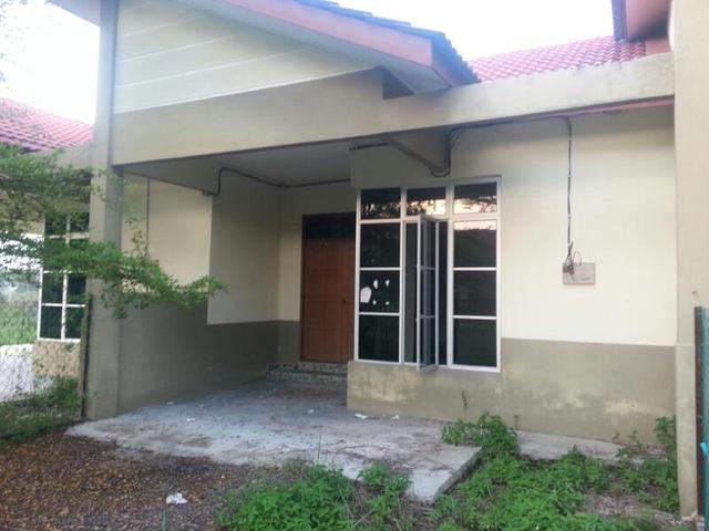 Teres Setingkat Taman Seri Impian mukim Telong Bachok