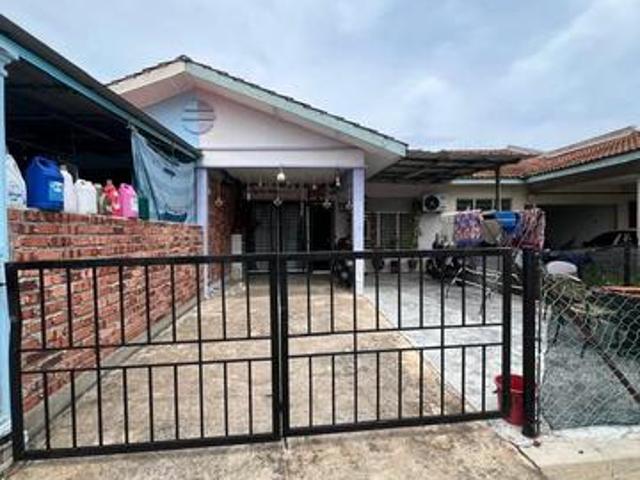 Teres Setingkat Taman Seri Manggis Alor Gajah