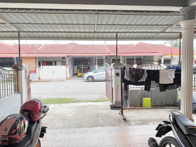 Teres Setingkat Taman Paya Rumput Indah