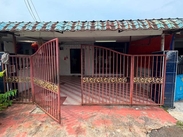 Teres Setingkat Taman Tas Kuantan Untuk Dijual