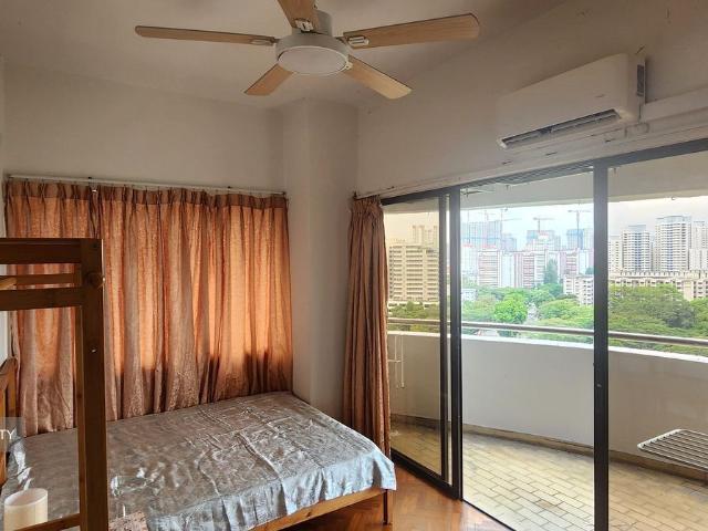 Teresa Ville D4, Condominium