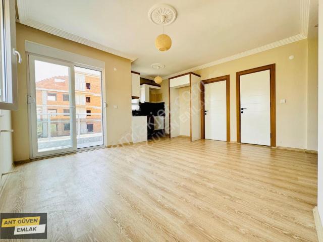 Termessos Hast. Yakını Yeniköy' De 2+1 Asansörlü Kiralık Arakat