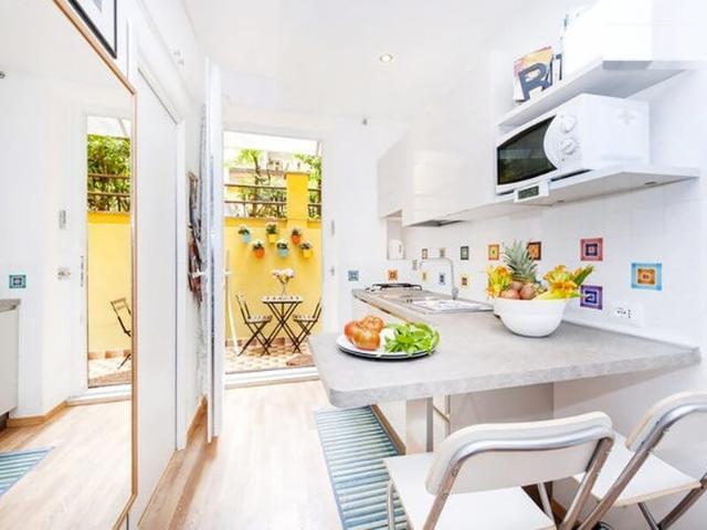 TERMINI BLUE STUDIO WITH OUTDOOR PATIO near Metro and Station Cribmed
