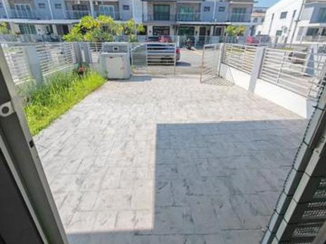 Termurah 22 x 75 Double Storey Taman Saujana KLIA Sepang