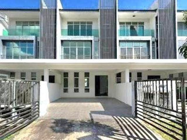 TERMURAH Triple Storey Taman Bangi Avenue