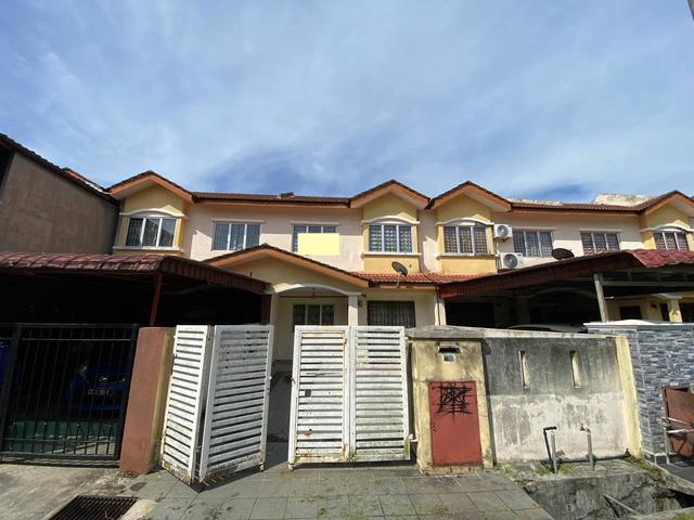 TERMURAH Bandar Tasik Kesuma Semenyih Double Storey Terrace House