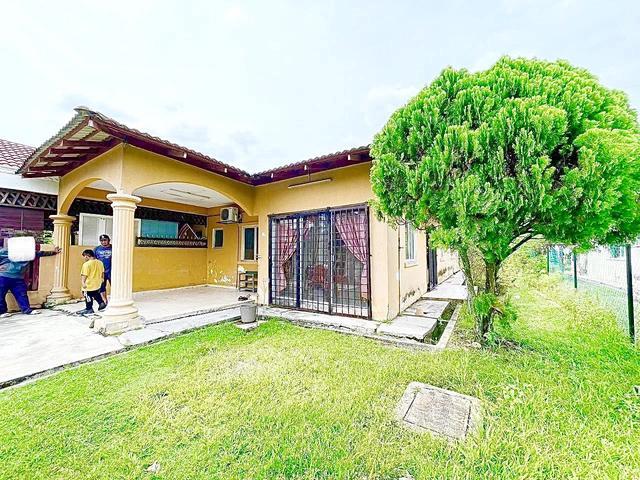 TERMURAH CANTIK 1 Storey Semi D Jalan Rebung Meru Bukit Kapar Klang