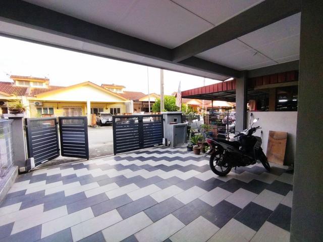 TERMURAH CANTIK Near KLIA Double Storey Tmn Langat Murni Banting
