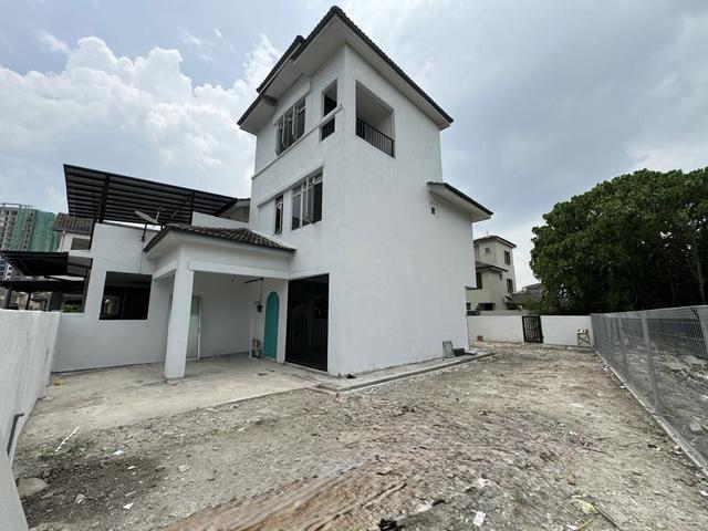 TERMURAH CORNER 3 Storey La Cottage Taman Putra Perdana Puchong