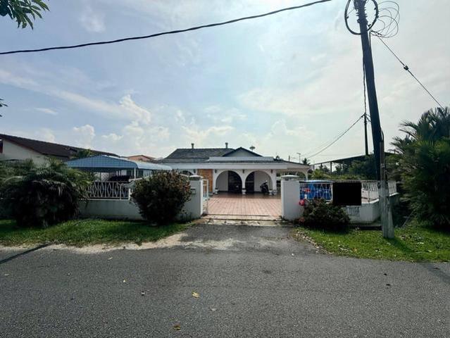 TERMURAH CORNER LOT Bungalow 1 Storey Bukit Kuda Klang