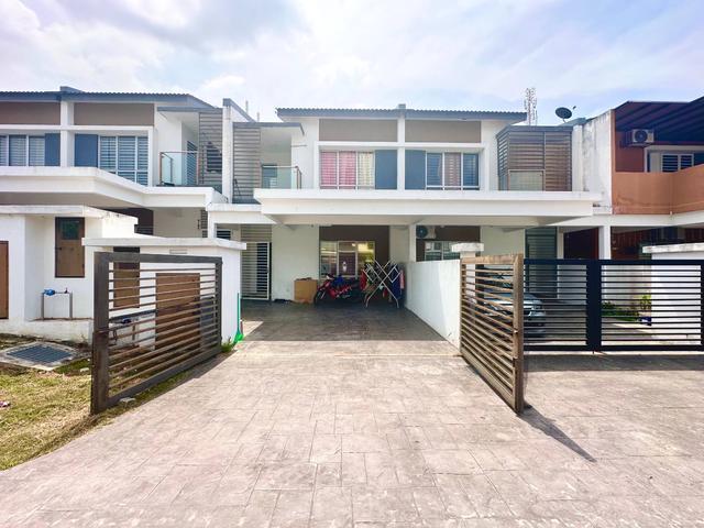 TERMURAH Double Storey Terrace Jalan Ruby 3 Dengkil Selangor