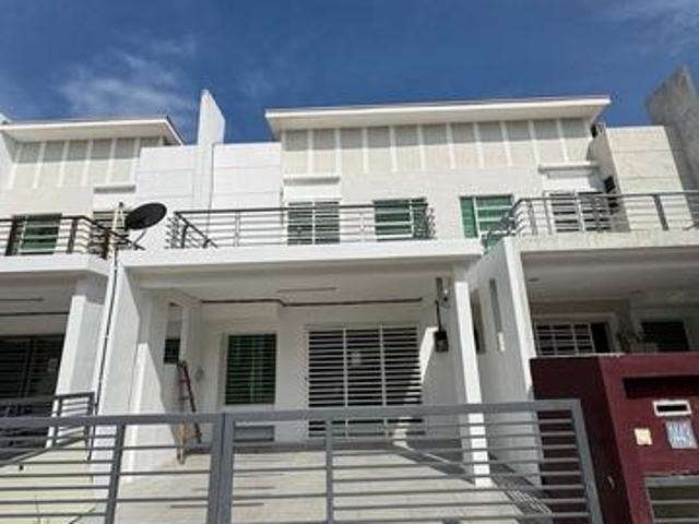 Termurah Double storey terrace nusari aman bandar sri sendayan