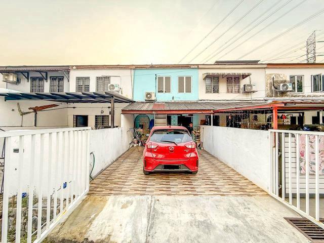 TERMURAH FULL LOAN DOUBLE STOREY TERRACE SEKSYEN 18 Shah Alam