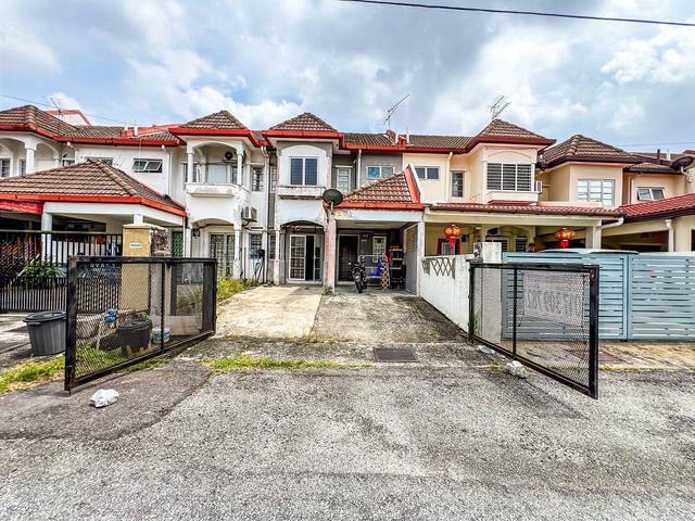TERMURAH MV 700k 4R3B Double Storey USJ 12 Subang Jaya