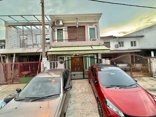 TERMURAH NICE RENOVATED DOUBLE STOREY Taman Sri Raya Batu 9 Cheras
