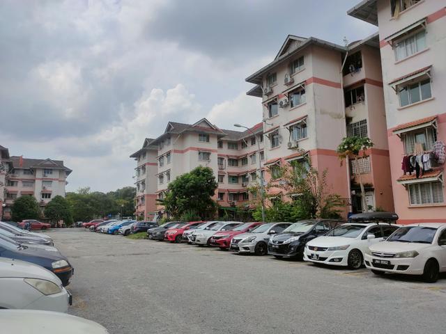 TERMURAH Pangsapuri Kiambang 25km ke LAKESIDE MALL ELMINA