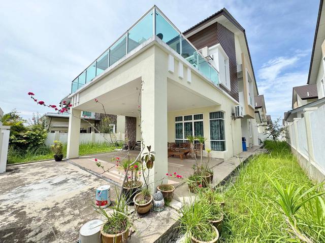 TERMURAH RENOVATED BUNGALOW 2 Storey Taman Bukit Senawang Seremban