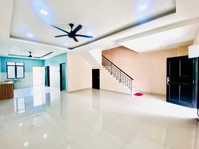 TERMURAH RENOVATED Double Storey Saujana Rawang Aquila
