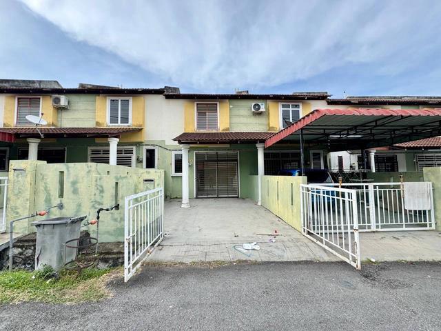 TermurahDouble Storey Terrace Bandar Springhills LukutPort Dickson