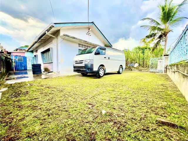TERMURAHFULL LOAN Banglo Seri Kembangan 1 Storey House 3500SQT