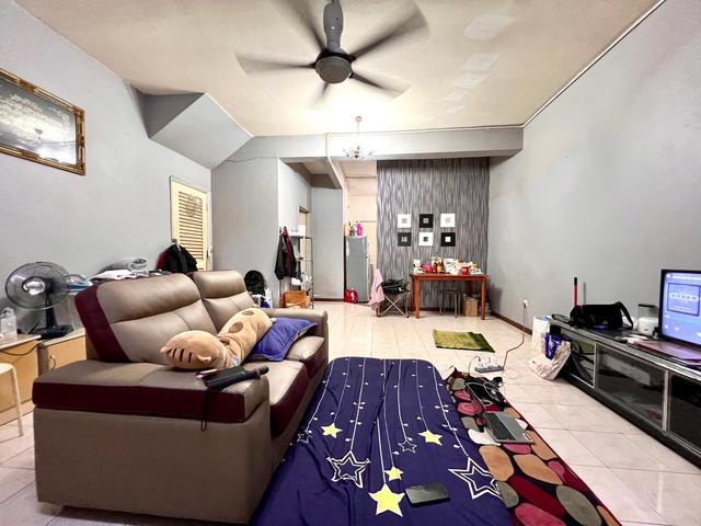 TERMURAHFACING OPEN DOUBLE STOREY TERRACE SUBANG IMPIAN U5 Shah Alam