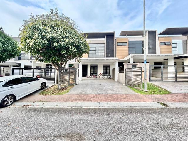 TERMURAHFOR SALE 2storey superlink type AKASIA U12 Shah Alam
