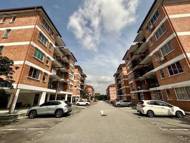 TERMURAHH TINGKAT 2 Pangsapuri Alam Budiman U10 Shah Alam
